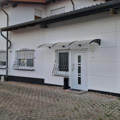 Gemütliches 2-Bett Apartment an der Saar, A8, A620,