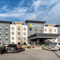 Home Inn & Suites Regina Airport