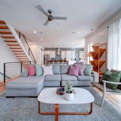 Luxe Townhome Rooftop Hot Tub Parking