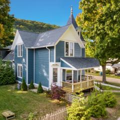 The Glarum House - Gorgeous Historic Home & AC!