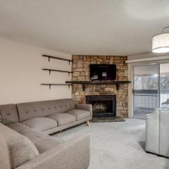 3 Mi to Buckley Convenient Condo in Aurora
