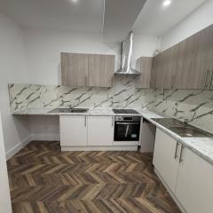 Comfy Studio Greenford 17 min away to Wembley Stadium