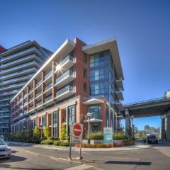 Luxury CN Tower Suites - Save on Monthly Stays