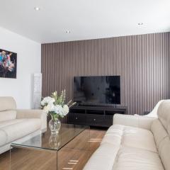 The Kings Height close to Glasgow and Edinburgh