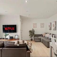 Spacious 2-Bed Station Suite