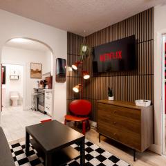 Retro-Chic Hideaway - Walking Distance To Stampede