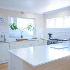 5BR Pool Fast Wi-Fi Walk To The Beach Pool Table