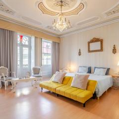 Serafina Palace Historic Charm by the Sea