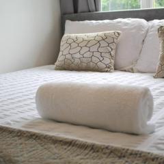 SHM Stays NECAirport M6 Free Parking Available