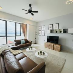 Family Friendly 3BR Seaview High Floor Suite for 10 Bathtub N Sauna Near Gurney Jazz Suites