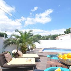 Casa Chic con Piscina Privada y Wi-Fi - HISP-7-80
