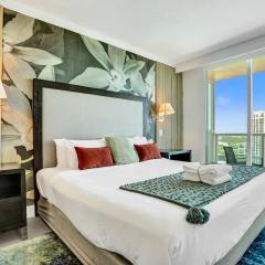Coconut Grove Getaway Stylish Suite w Views