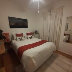 Cosy Stay - Homestay with Linda & Garfield