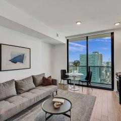 Miami Lux Studio w. Kitchen City and Bay Views