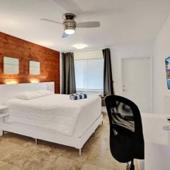 Waves Beach Town Cozy Studio Apartment