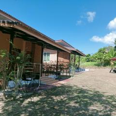 Little Shark bungalow