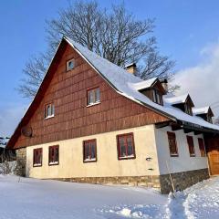 Chalupa u kapličky Říčky v Orlických horách