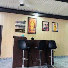 Hotel O by OYO The Family Palace