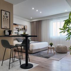 CC LUX Suites in Piraeus Port