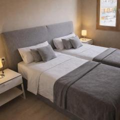 CaL QuEROL Llivia, sky inside