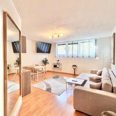 Flower House - Souterrain with Garden