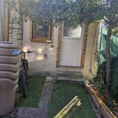 Studio Indépendant dans Jardin à 25 minutes de Paris Centre