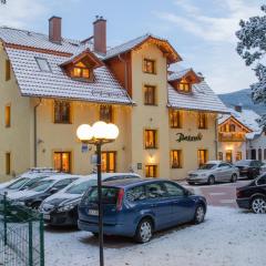 WILLA PETRUS - CENTRUM BALKONY WINDA ŚNIADANIA RELAKS I WYGODa