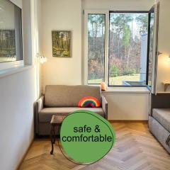 Baham-Apartment Nuernberg - including hot tub, sauna, massage chair, roof terrace, barbecue - metro 15 min, exhibition center 8 min walk