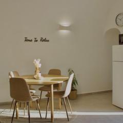 Asmeri Residence with Jacuzzi in Santorini