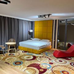 modern 2 bedroom, close to city and railway