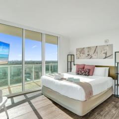 1BR apartment at the Arya Amazing bay views