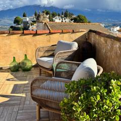 Casa Maroto - Boutique Stay in het hart van Comares, Rooftop terras, uitzicht op zee en bergen, gratis wifi