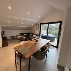 Aix-les-Bains T3 haut standing écrin de calme avec jacuzzi en supplément