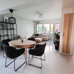 Valoisa kolmio Kuopion keskustassa kahdella makuuhuoneella