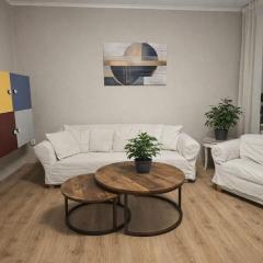 City-Apartment I 85m2 I 2 Schlafzimmer l 5 Betten I Parkplatz frei I WLAN