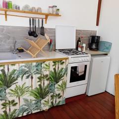 Studio vue mer avec cuisine et SDB