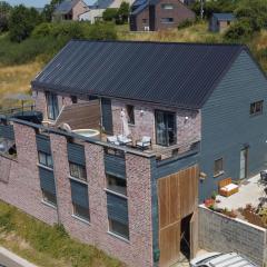 Apartment in Froidchapelle with bubble bath