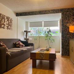 Cerca del centro de Coyoacán, Departamento planta baja con jardín