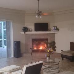 Cozy room with HEATED POOL & SPA -HOT TUB for relaxation