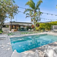 Palm Beach Poolside Haven 4BR Outdoor Living