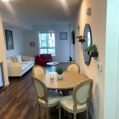 Stylish Hollywood Apartment