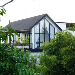 The Barn Uluwatu - Brand new 2BR Villa in Bingin with Private Pool, Terrace & View