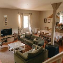 Maison conviviale près de Chamant avec jardin et terrasse