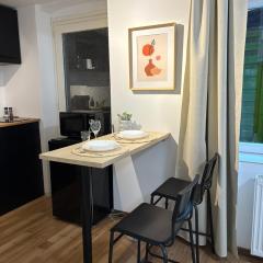 Neues Apartmenthaus mit 4 Wohnungen im Zentrum