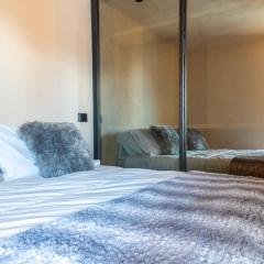 HelloCHALET - The Alpine Suite - Central Studio, Walk to Slopes