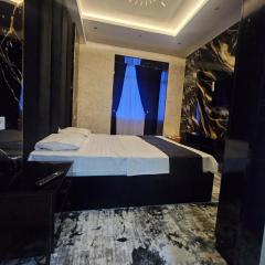 Комфортный апартамент с двумя спальнями со всеми удобствами