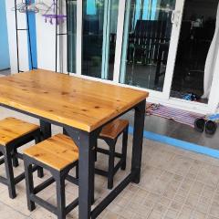 Maison rdc terrasse 2 chambres 90m 2clim a 10min de Patong