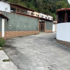 Casa em praia de Mauá-Magé