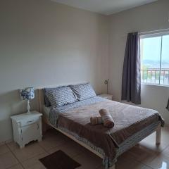 Apart próximo a Unimed, Catedral e HSA com 2 quartos com 2 ARES e garagem