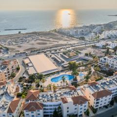 H&O Venus Beach Sea View Apartment